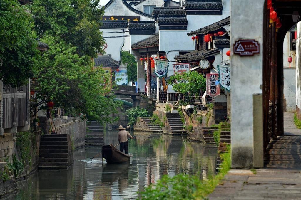 华夏幸福(600340.SH):拟设立自益型信托 并以信托受益权份额抵偿公司对部分债权人不超过240.01亿元的金融债务